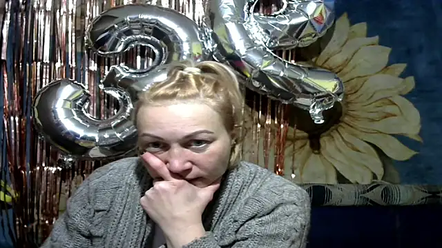wLESLYMOSw online show from 03-15-26, 07:21