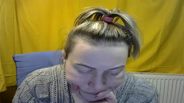 wLESLYMOSw online show from 02-17-25, 11:22