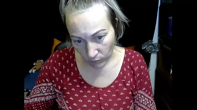 wLESLYMOSw online show from 09-14-25, 05:13