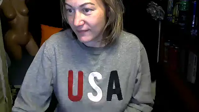 wLESLYMOSw online show from 11-14-25, 08:29