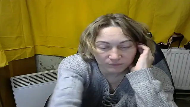 wLESLYMOSw online show from 02-12-25, 03:27