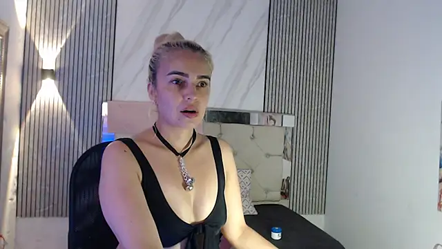 ashley  tylor online show from 06-29-26, 07:24