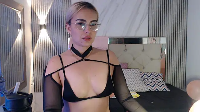 ashley  tylor online show from 05-17-26, 07:19