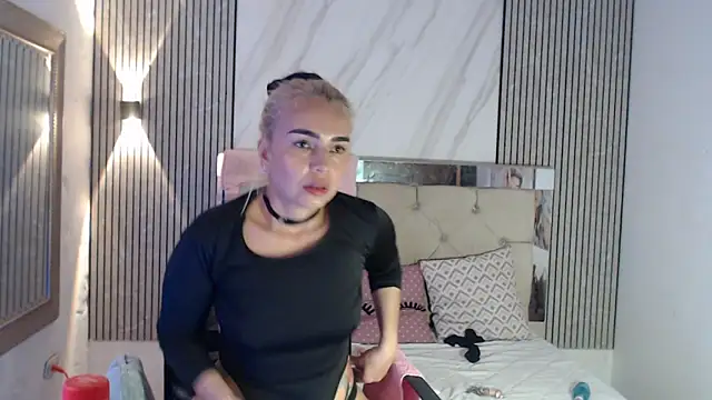 ashley  tylor online show from 06-06-26, 04:34