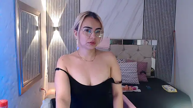 ashley  tylor online show from 05-12-26, 04:13