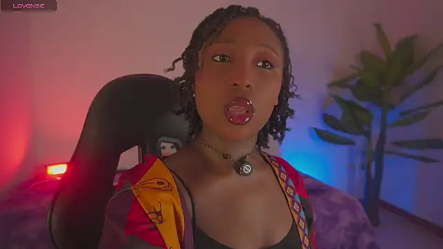 EmmaSanzz  online show from 02-10-26, 10:03