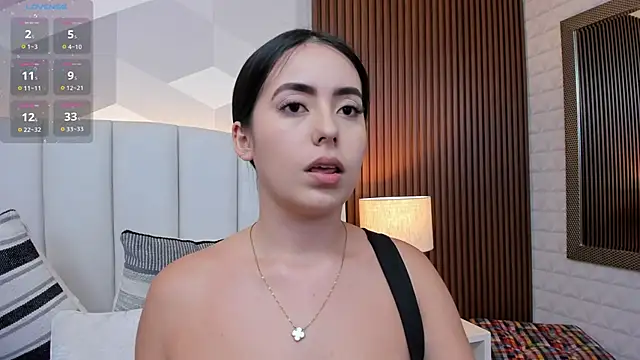 Snapshot of Julietasantos__ chatting on 10-15-25, 07:22 Julietasantos online show from 10-15-25, 07:22