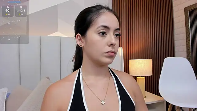 Snapshot of Julietasantos__ chatting on 10-21-25, 06:29 Julietasantos online show from 10-21-25, 06:29