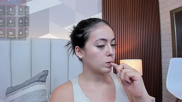 Snapshot of Julietasantos__ chatting on 10-03-25, 06:20 Julietasantos online show from 10-03-25, 06:20