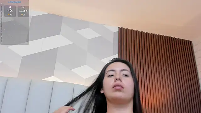 Julietasantos   online show from 05-28-26, 06:36