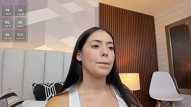 Snapshot of Julietasantos__ chatting on 10-06-25, 06:19 Julietasantos online show from 10-06-25, 06:19