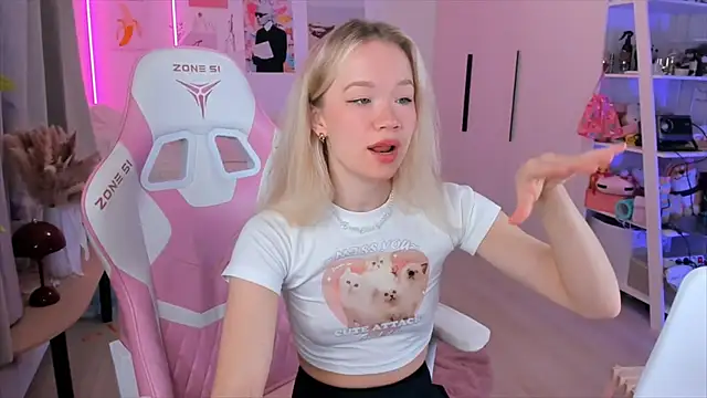 Lily Young online show from 02-03-26, 04:43