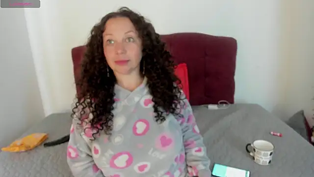 Snapshot of pamela_bell chatting on 10-27-25, 01:34 pamela bell online show from 10-27-25, 01:34