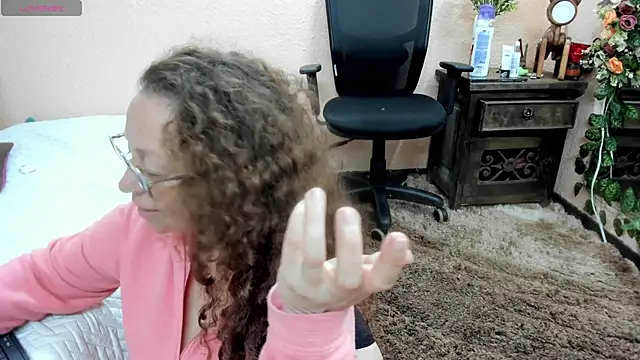 Snapshot of pamela_bell chatting on 12-06-24, 03:35 pamela bell online show from 12-06-24, 03:35