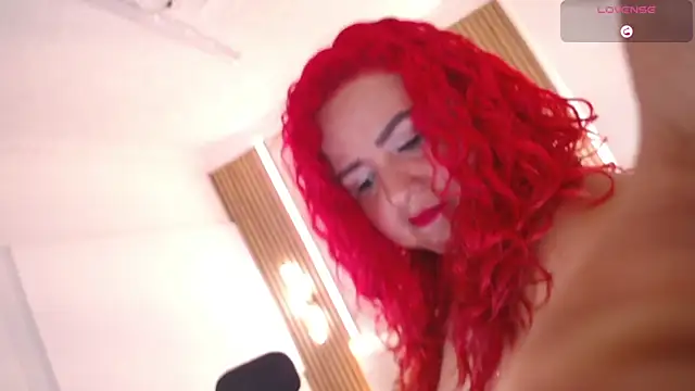 Mariana Rojas online show from 05-13-26, 04:19