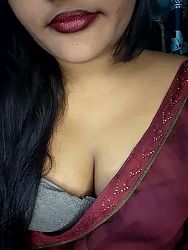 Snapshot of Kotha_-Moni chatting on 05-19-26, 02:24 Kotha -Moni online show from 05-19-26, 02:24