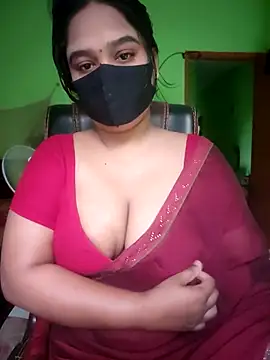 Snapshot of Kotha_-Moni chatting on 04-25-26, 12:13 Kotha -Moni online show from 04-25-26, 12:13