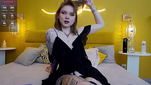 lessysweety online show from 10-14-25, 03:29