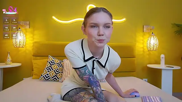 lessysweety online show from 11-06-25, 04:05