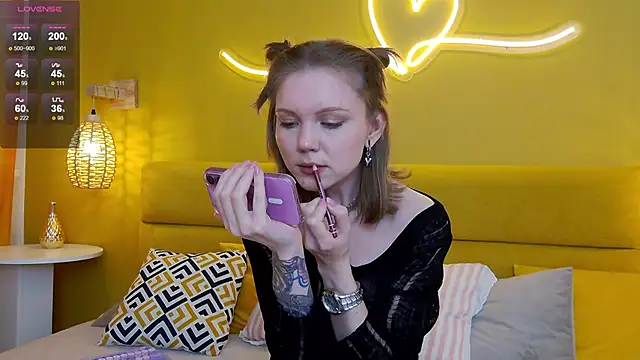 lessysweety online show from 10-16-25, 03:26