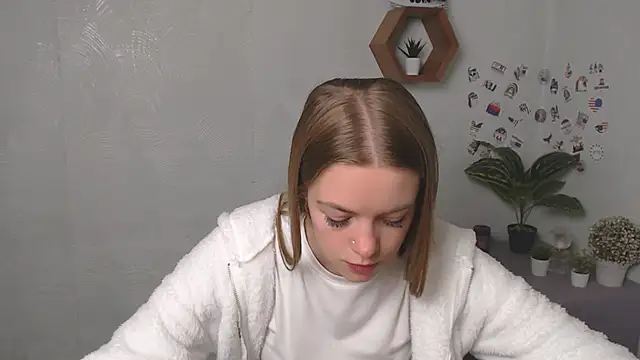 AliceFlirtt  online show from 09-27-25, 09:04