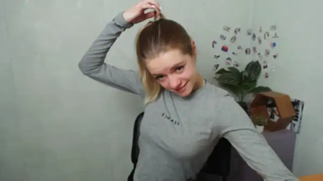 AliceFlirtt  online show from 12-17-25, 09:58