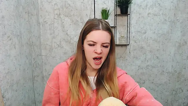 AliceFlirtt  online show from 02-24-25, 08:27