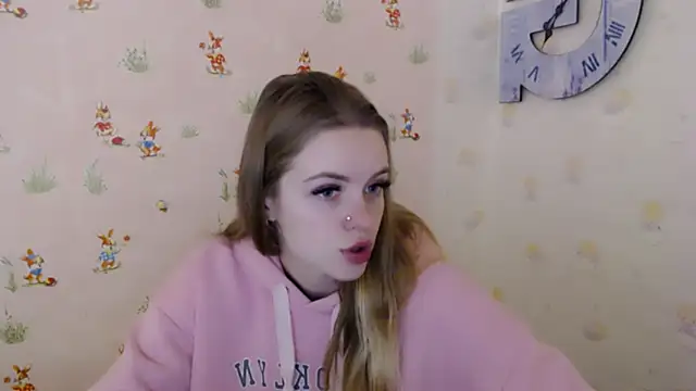 AliceFlirtt  online show from 02-14-25, 11:31