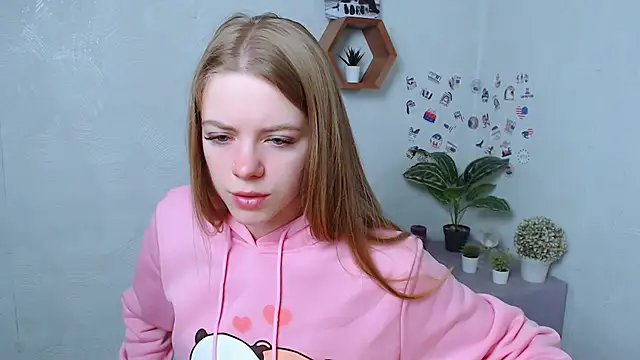 AliceFlirtt  online show from 10-17-25, 05:55