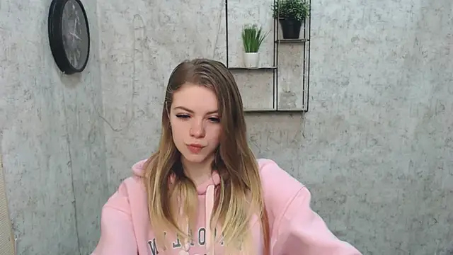 AliceFlirtt  online show from 02-08-25, 07:37