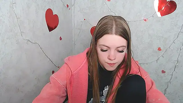 AliceFlirtt  online show from 03-20-25, 11:05