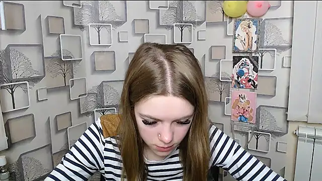 AliceFlirtt  online show from 03-13-25, 08:37