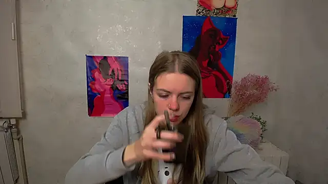AliceFlirtt  online show from 10-21-25, 08:25
