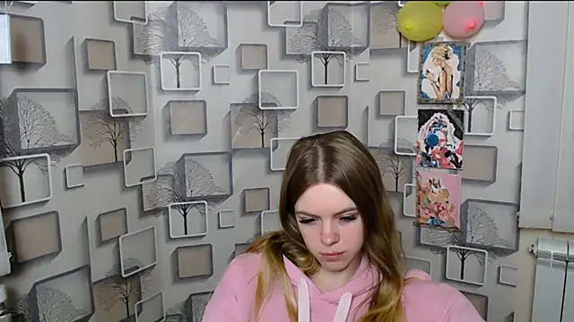 AliceFlirtt  online show from 03-03-25, 11:44