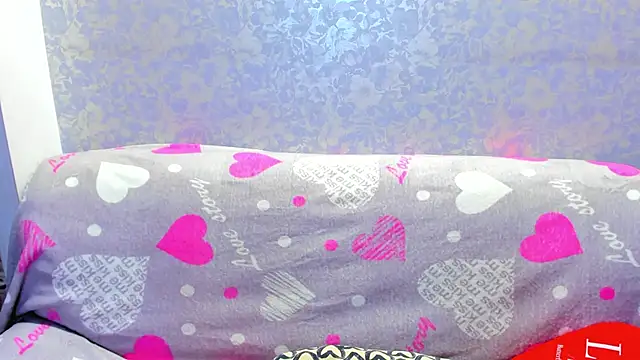 Snapshot of Vanessa_Florence chatting on 03-04-26, 01:24 Vanessa Florence online show from 03-04-26, 01:24