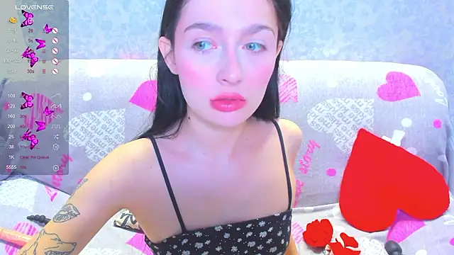 Snapshot of Vanessa_Florence chatting on 02-24-26, 01:39 Vanessa Florence online show from 02-24-26, 01:39