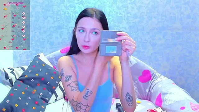 Vanessa Florence online show from 10-24-25, 01:59