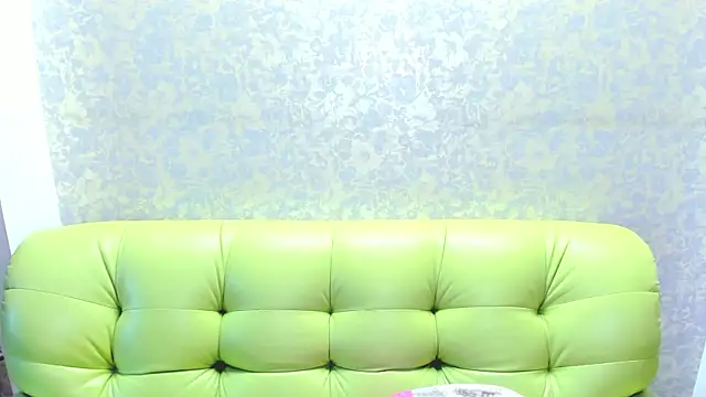 Snapshot of Vanessa_Florence chatting on 06-25-26, 01:14 Vanessa Florence online show from 06-25-26, 01:14