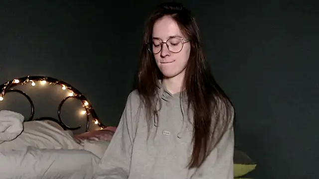 wow  kelly online show from 11-05-25, 02:09