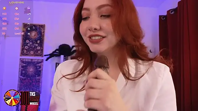 Snapshot of LilyVelvett chatting on 09-27-25, 04:18 LilyVelvett online show from 09-27-25, 04:18