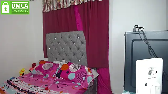 Snapshot of susana2523 chatting on 06-15-26, 03:51 susana2523 online show from 06-15-26, 03:51