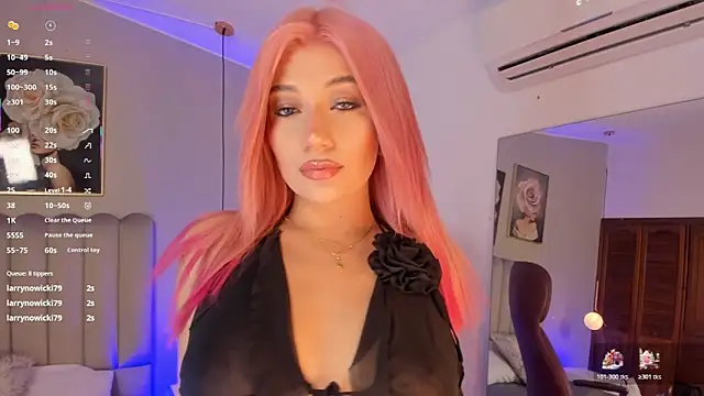 Snapshot of Emma_Thompsson chatting on 11-22-25, 01:59 Emma Thompsson online show from 11-22-25, 01:59