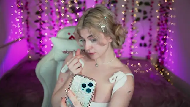 your favoritegirls online show from 03-19-26, 05:02