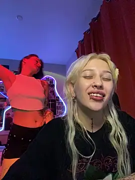 Dooubletroublee online show from 11-24-25, 11:49