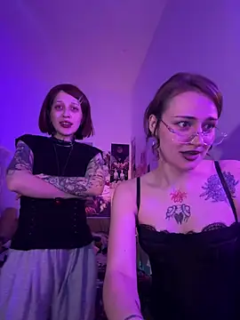 Dooubletroublee online show from 06-19-26, 10:25
