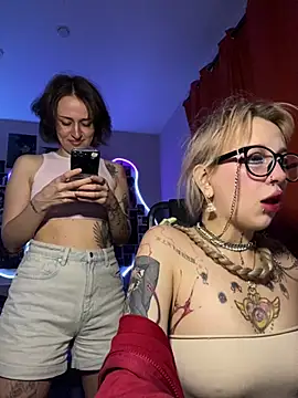 Dooubletroublee online show from 02-22-26, 10:00