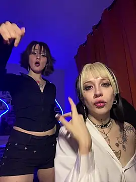 Dooubletroublee online show from 02-14-26, 03:18