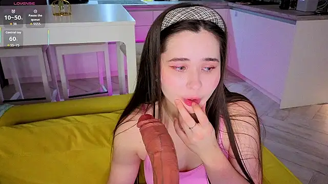 KateBleare online show from 03-07-26, 05:07