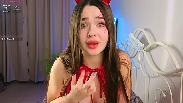 KateBleare online show from 10-31-25, 02:57