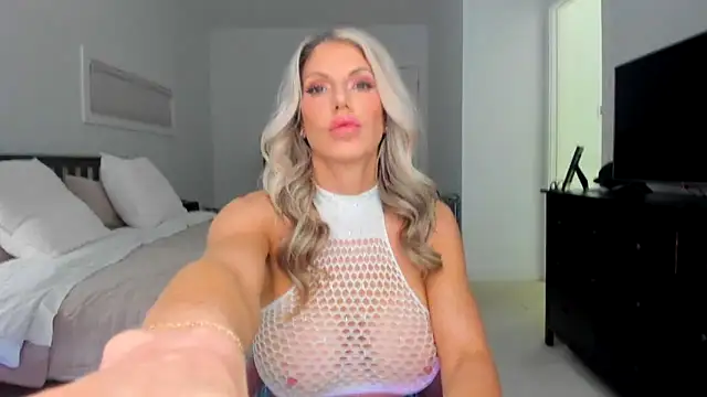 Snapshot of Kymmmy chatting on 06-14-26, 07:37 Kymmmy online show from 06-14-26, 07:37